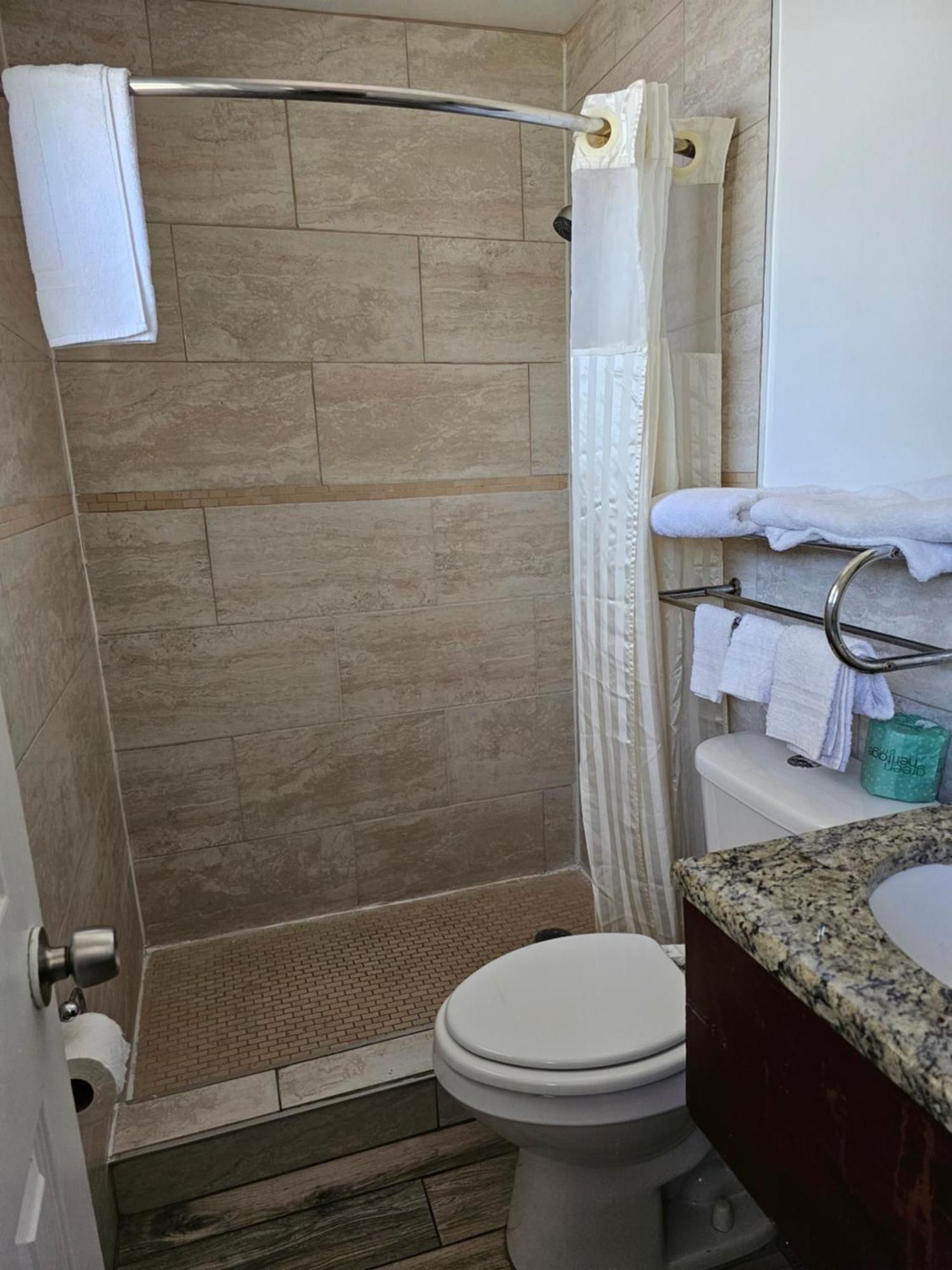 Three Oaks Motel - Titusville Quarto foto